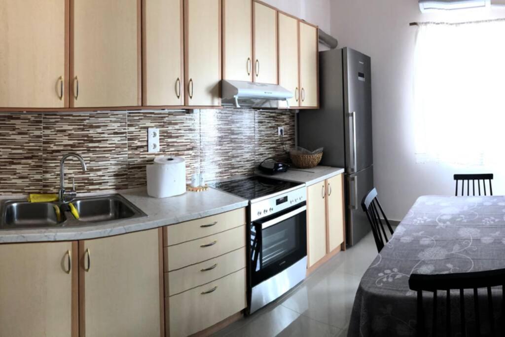 Loutraki Vibes Apartments エクステリア 写真