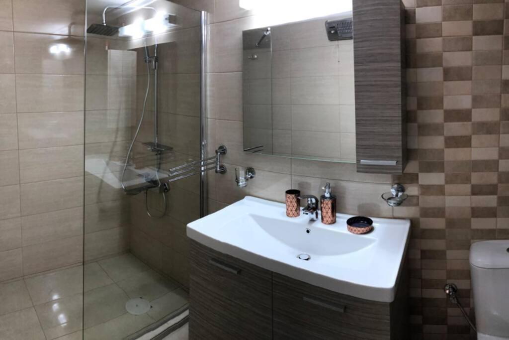 Loutraki Vibes Apartments エクステリア 写真